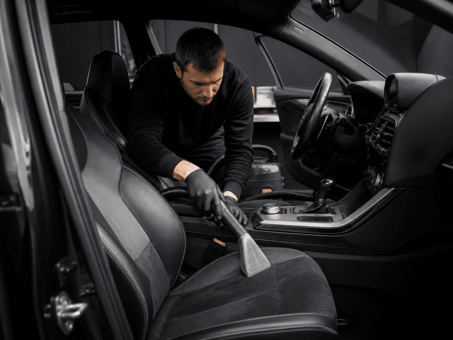 Химчистка салона в BLACKLINE DETAILING
